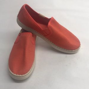 UGG Women’s Luciah Slip On Sneaker, Peach Bliss,New, never been worn, Size 6.5